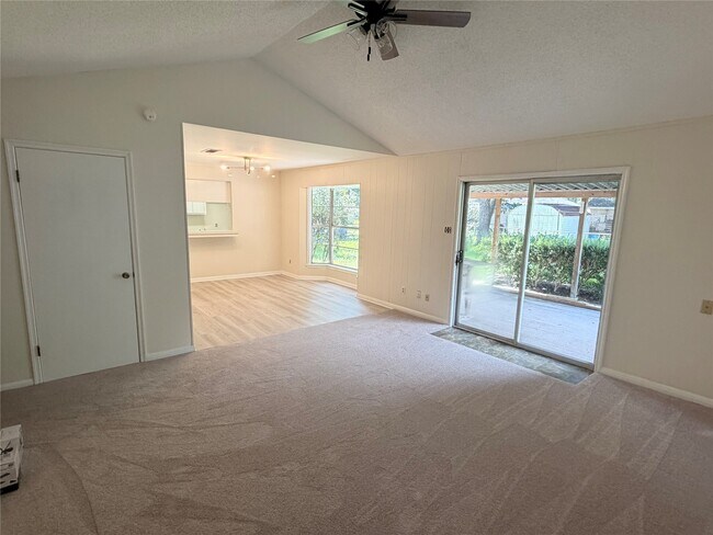 Building Photo - 2220 Ripple Creek Dr