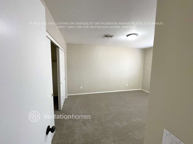 Building Photo - 3732 N 106th Ln