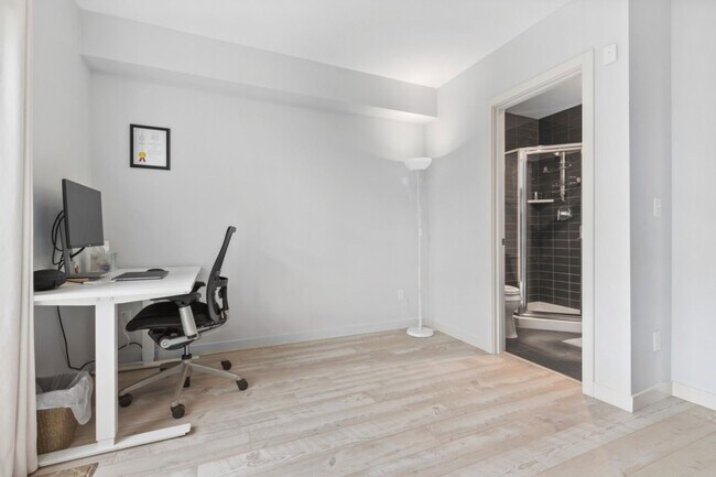 Building Photo - 3Bd/3Ba Seattle Townhome