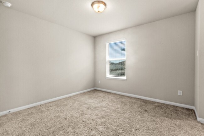 Building Photo - 7219 Melrose Ln