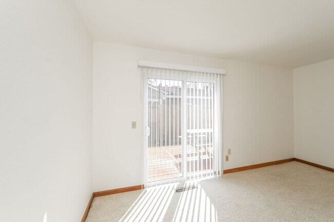 Building Photo - PURE Property Management presents: Beautiful 4 Bedroom Home Near Foxtail Golf Course