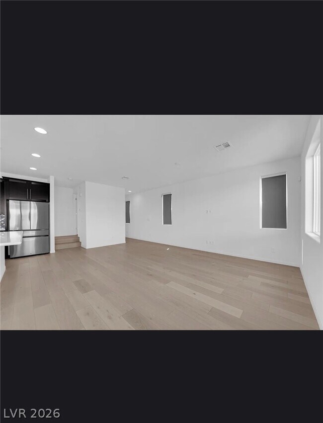 Building Photo - 4066 Painted Lady Ave