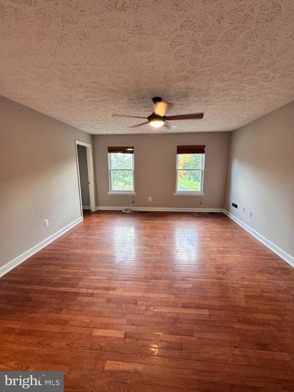 Building Photo - 915 Cypress Point Cir