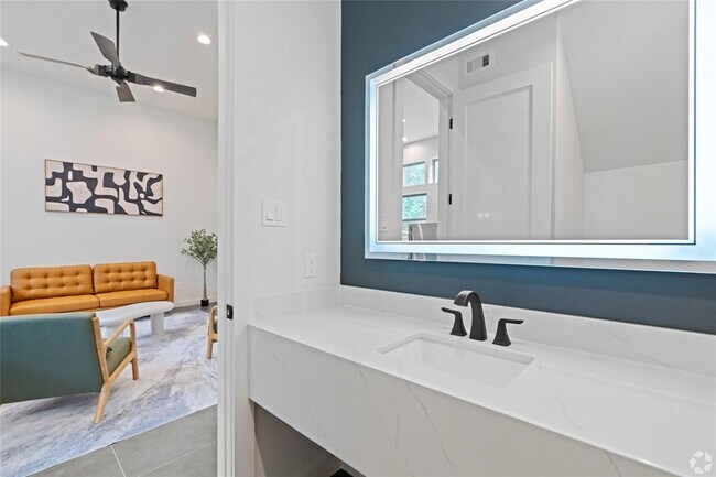 Building Photo - 13818 Bee Flower Ln