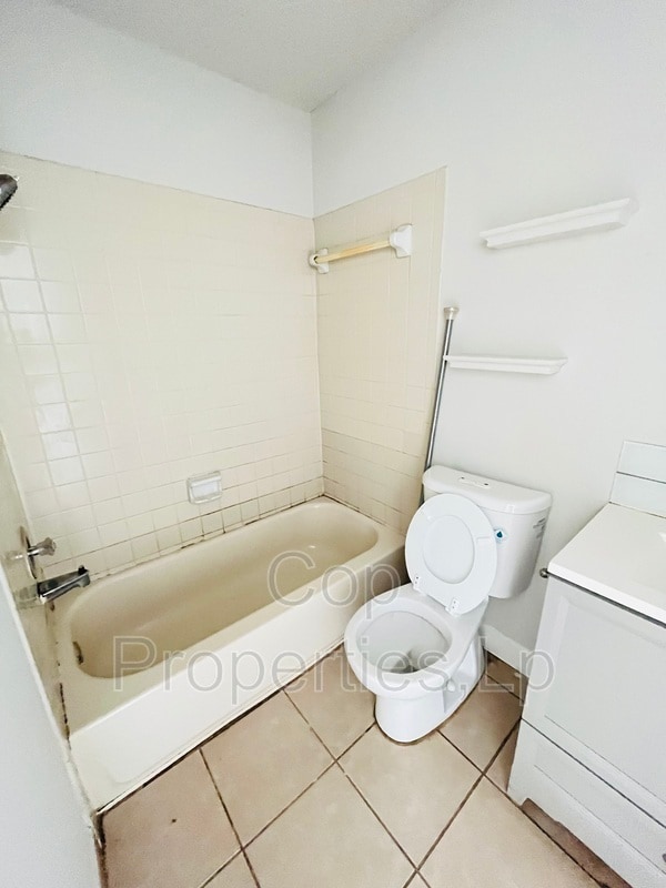 Building Photo - 6319 Waddesdon Wood