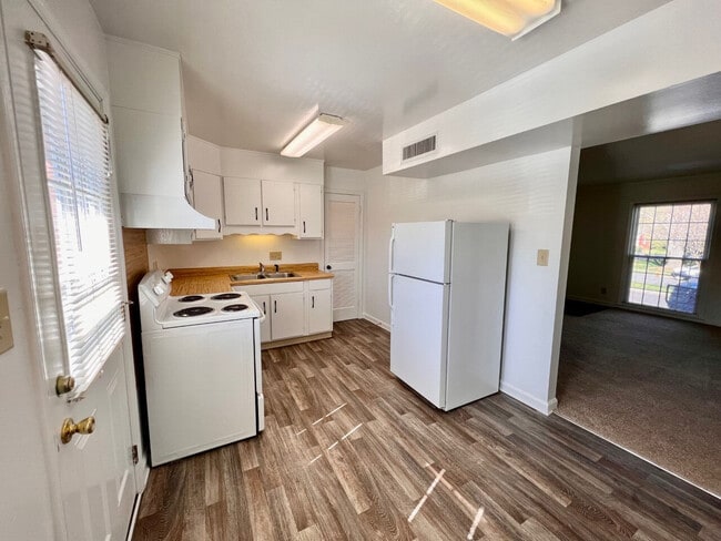 Interior Photo - Elmhurst