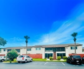 Building Photo - Beautiful 2-bedroom, 1.5-bath condo