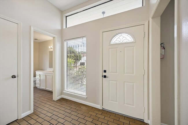 Building Photo - 8018 Cobblefield Ln