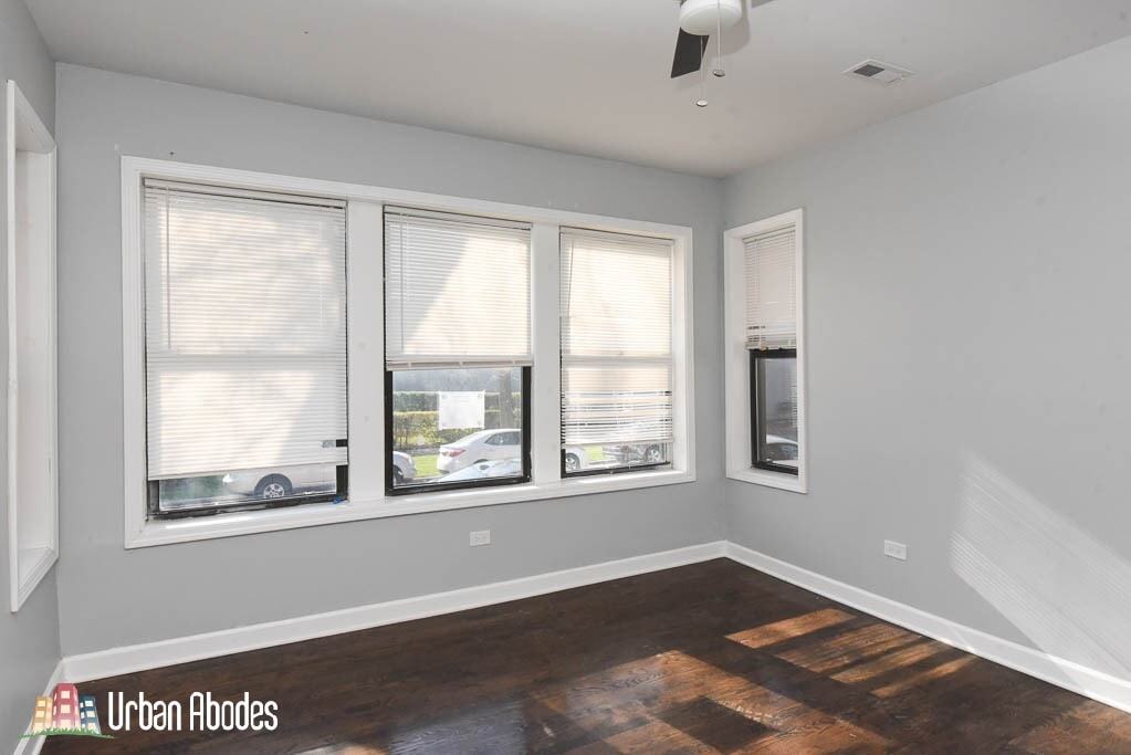 Building Photo - 3301 N Harding Ave