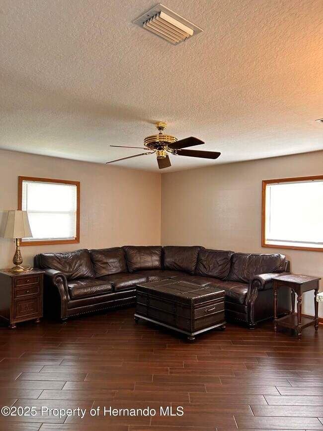 Building Photo - 2284 Champlain Ave