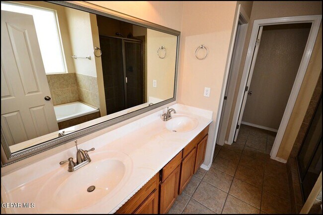 Building Photo - 5806 Redstone Mesa Ct