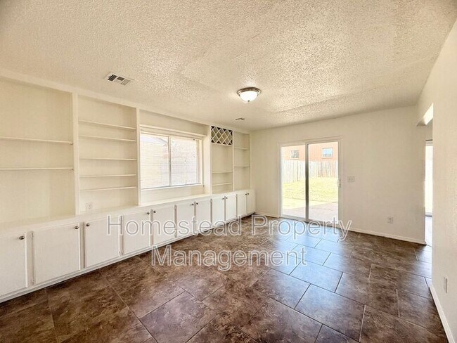 Building Photo - 10020 S Clegern St