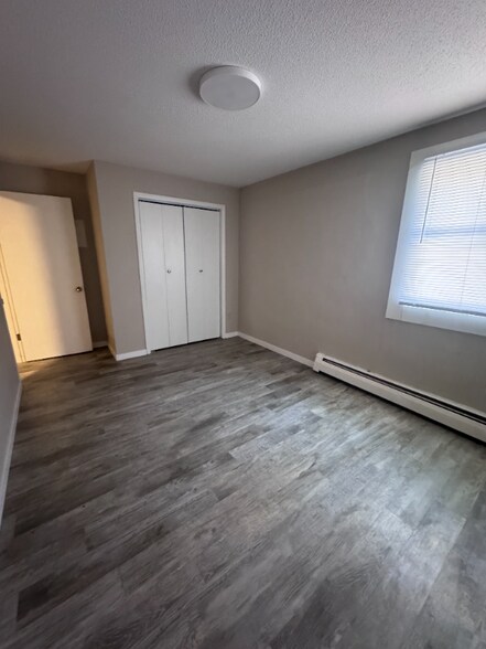 Building Photo - 11 Glen St NW