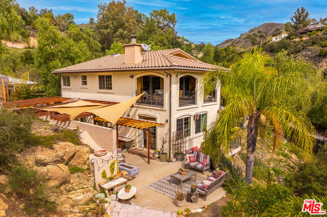 Building Photo - 2529 Topanga Skyline Dr