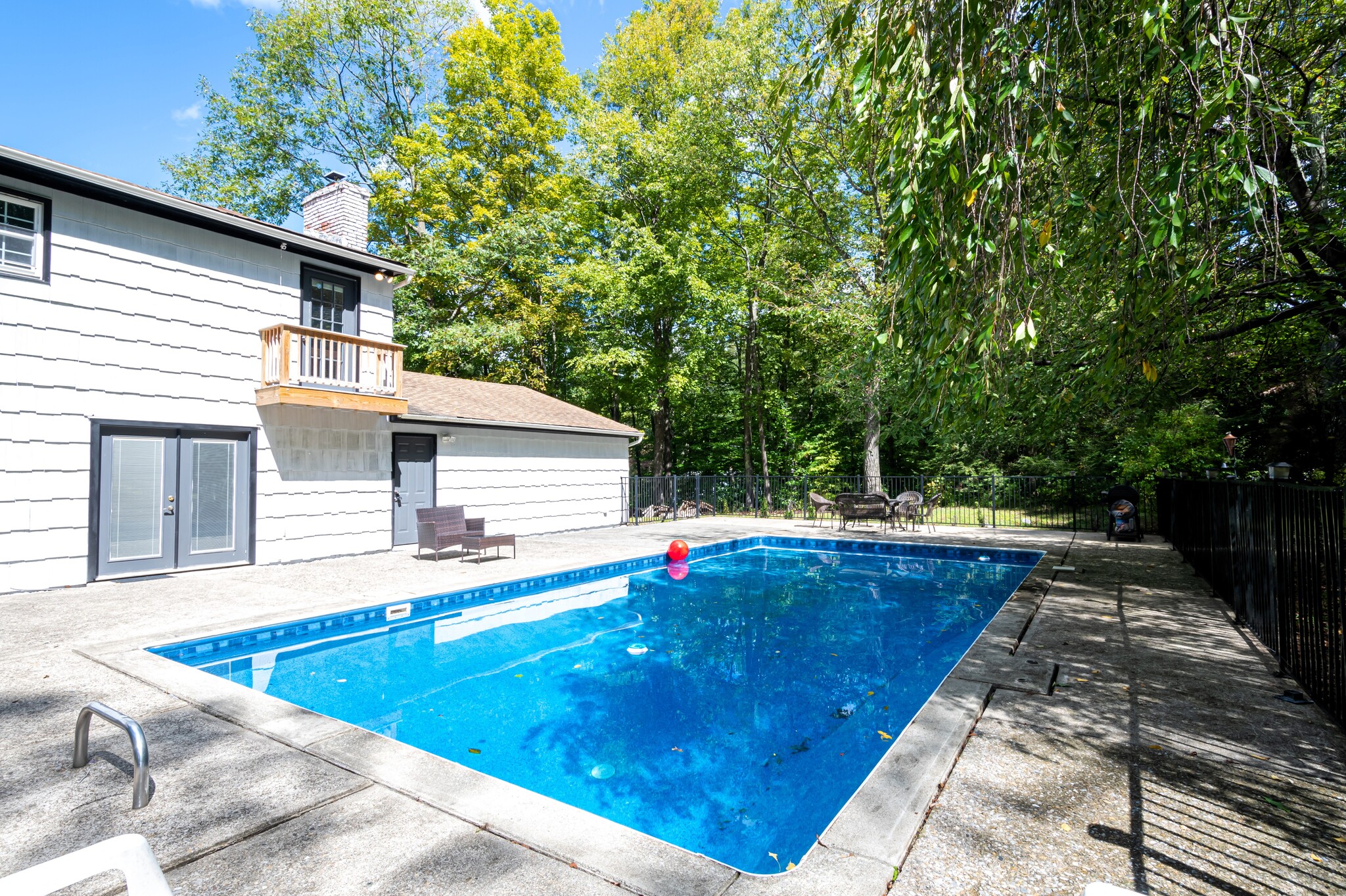Plunge Pool - 5 Beaver Brook Dr