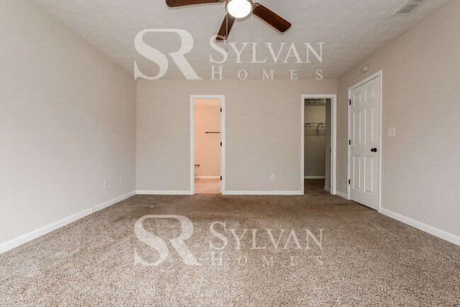 Building Photo - 2053 Oak Terrace Dr SE