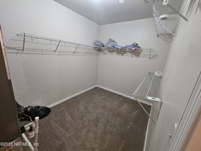 Building Photo - 10153 Carriage House Ct