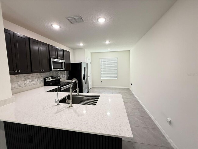 Building Photo - 9001 Wildflower Ln