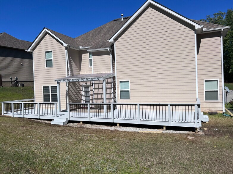 Building Photo - 1432 English Manor Cir