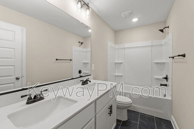 Building Photo - 2076 Denmark Ave SE