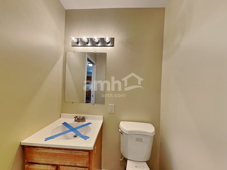 Building Photo - 26316 W Cricket Ct