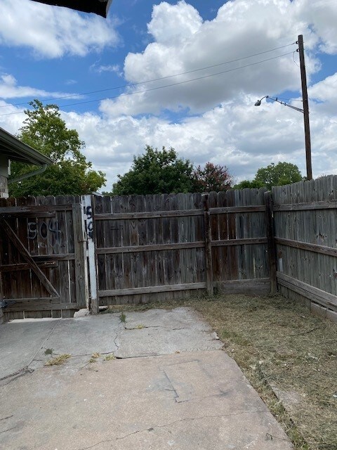 Building Photo - 609 Flournoy Dr