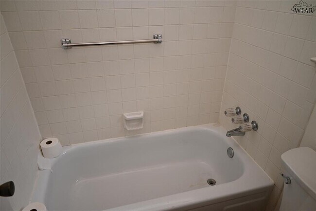 Building Photo - 2814 Mill Valley Dr