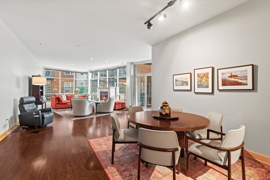 Kitchen facing Living Room - 1111 N Marshall St