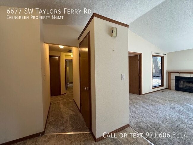 Building Photo - 6677 SW Taylors Ferry Rd