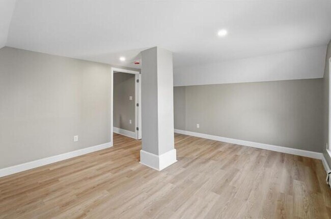Building Photo - 22 Demers St