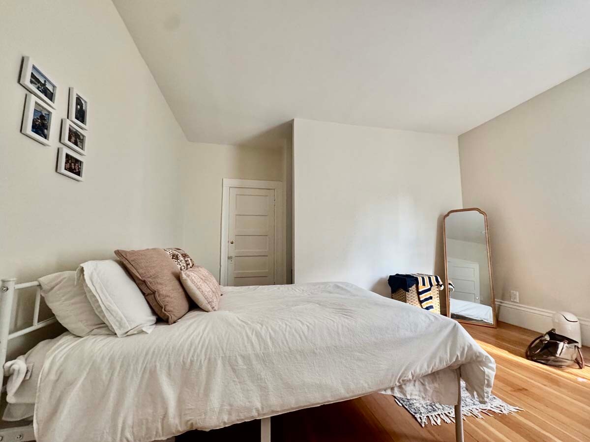 Building Photo - 2209 Haste St