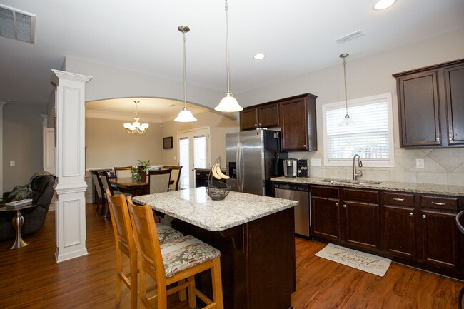 Building Photo - 3028 Helmsman Dr