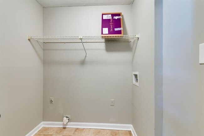 Building Photo - 5670 River Heights Crossing SE