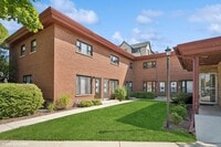 Building Photo - 524 Poplar Dr