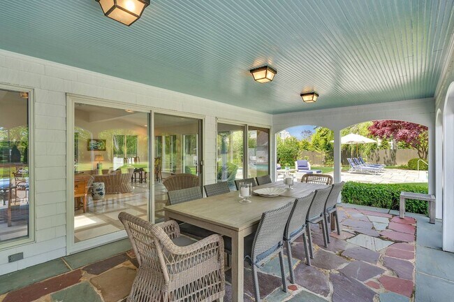 Building Photo - 35 Toylsome Ln