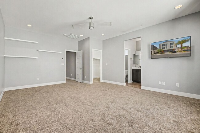 Building Photo - Modern Loft-Style Home Minutes from the Strip