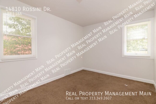 Building Photo - 4 Bed on Rossini Drive