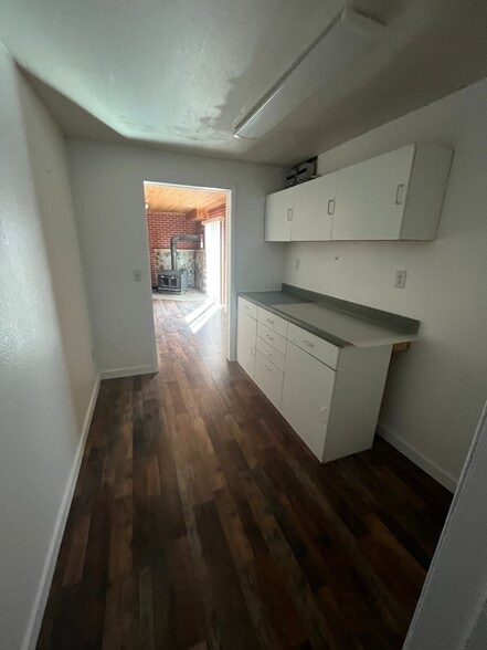 Utility room - 1290 Starling Ln