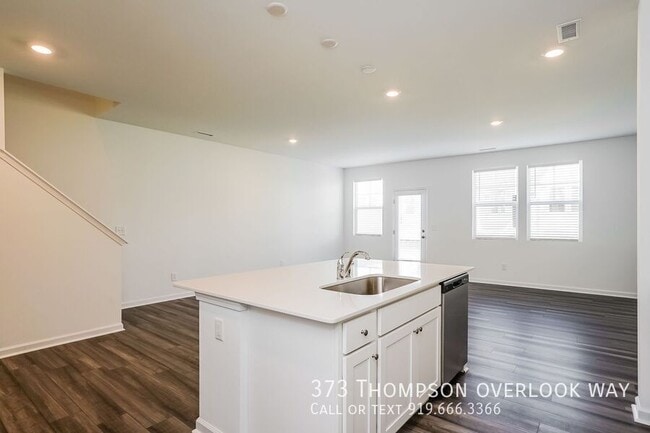 Building Photo - 373 Thompson overlook Way
