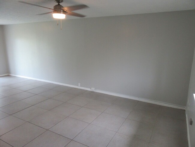 Building Photo - 2917 Ormond Ave