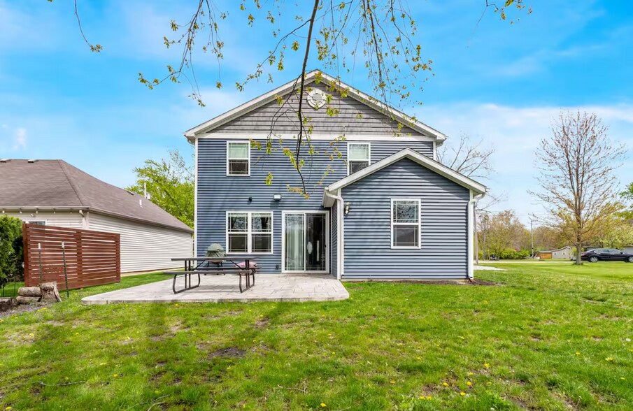 Building Photo - 9821 N Marine Key Dr