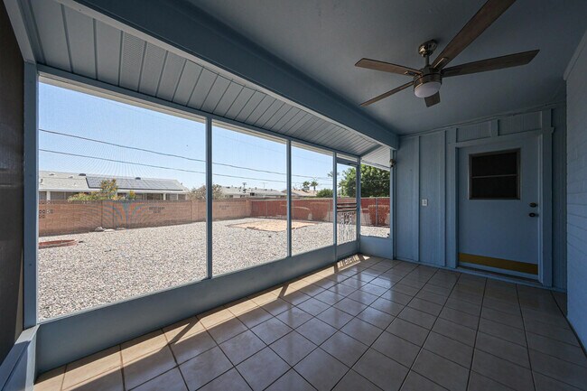 Building Photo - 11033 W Elk Ave
