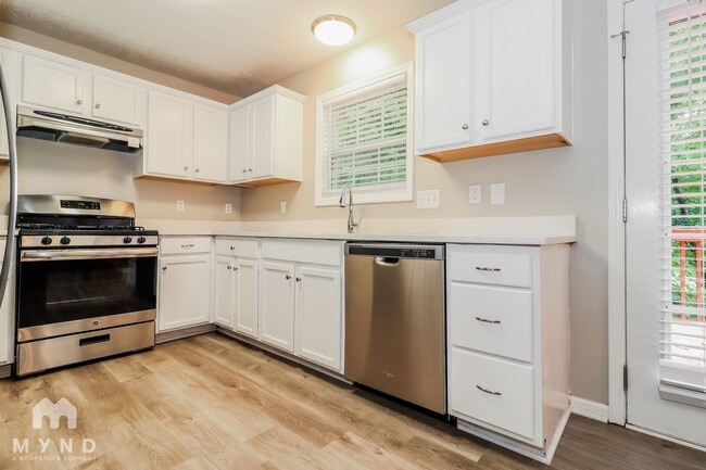 Building Photo - 279 Bainbridge Cir
