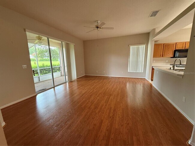 Building Photo - 4350 Hammersmith Dr