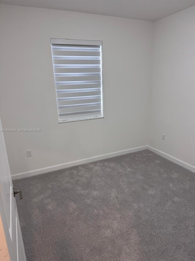 Building Photo - 2721 SE 26th Rd