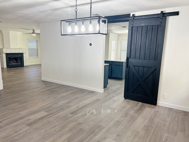 Building Photo - 16718 Stoney Glade