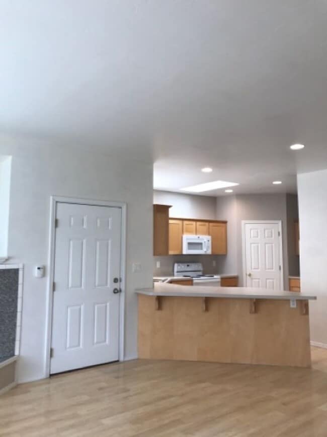 Building Photo - 609 Windemere Cir