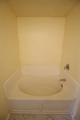Building Photo - 2415 Mallory Ln