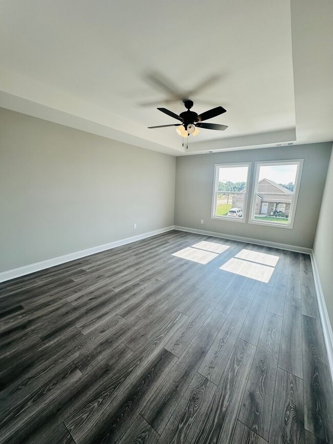 Building Photo - 226 Beau Claire Cir