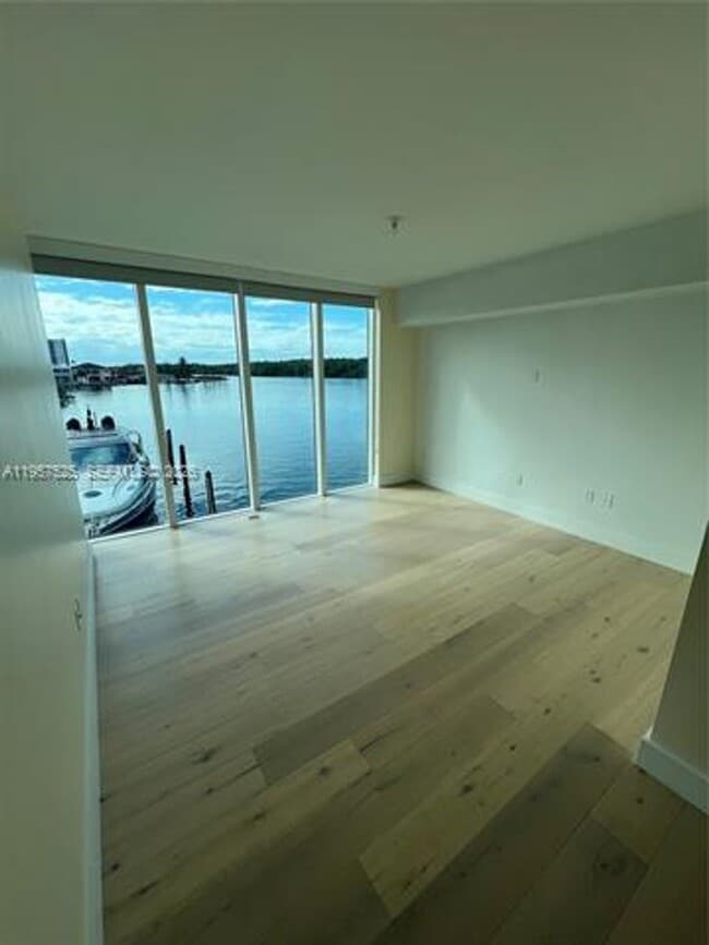 Building Photo - 400 Sunny Isles Blvd